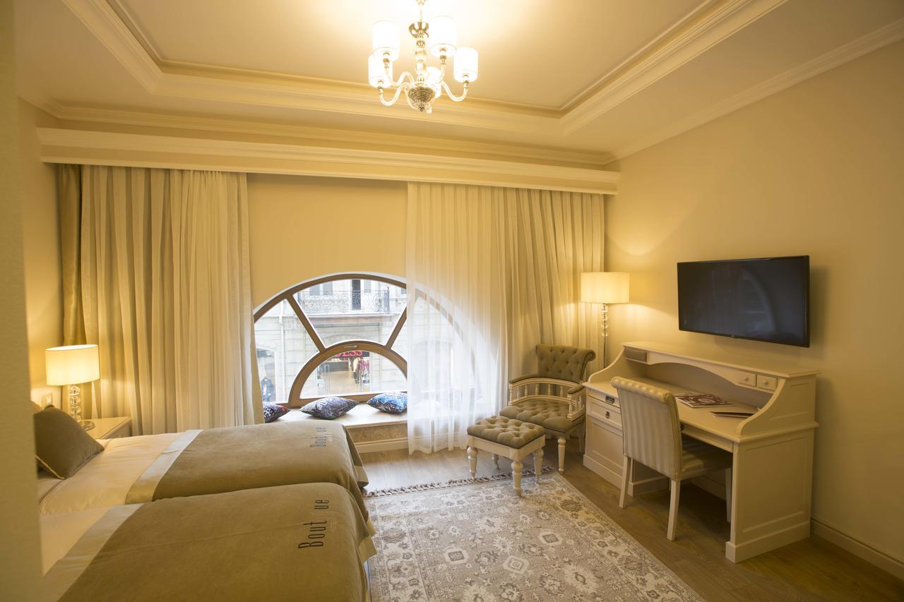 Boutique 19 Hotel Baku Exteriör bild Deluxe room