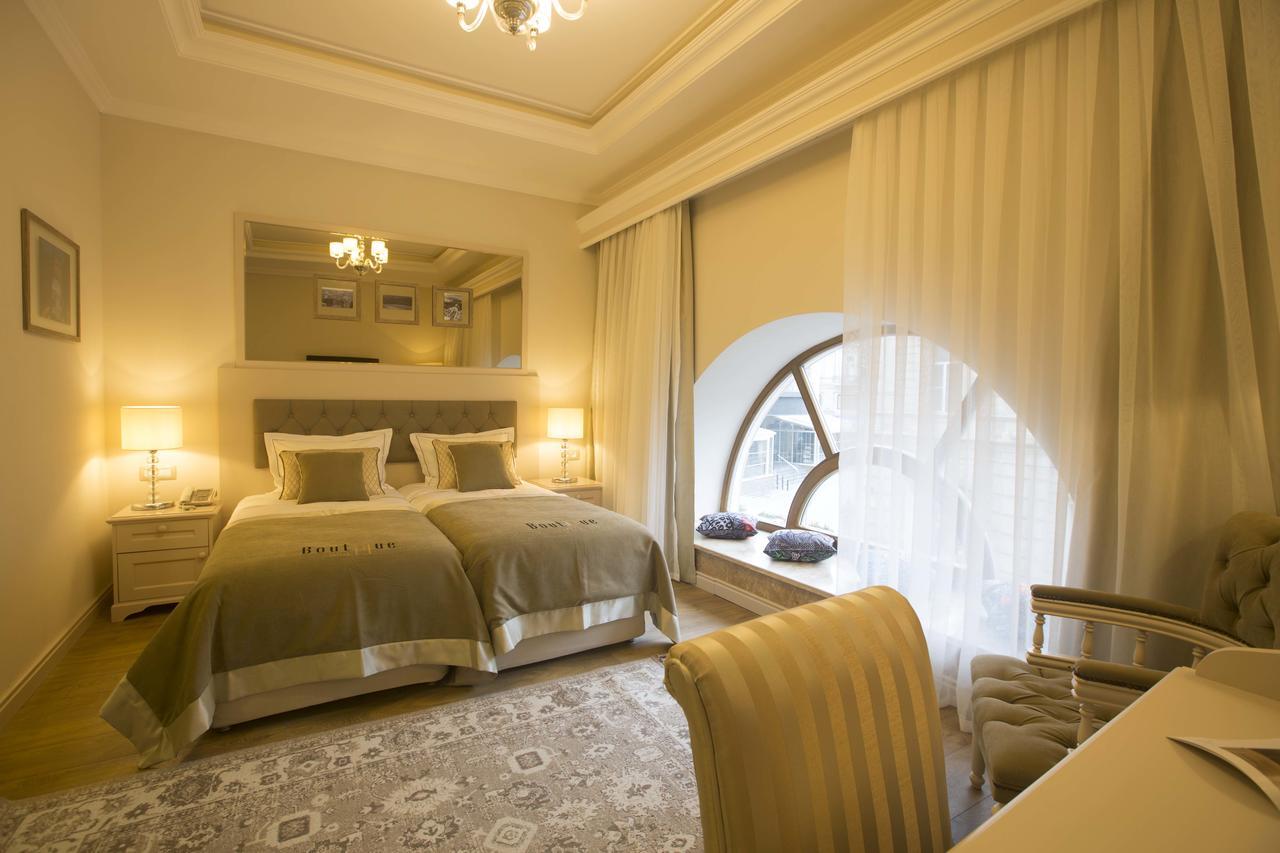 Boutique 19 Hotel Baku Exteriör bild A room at the hotel
