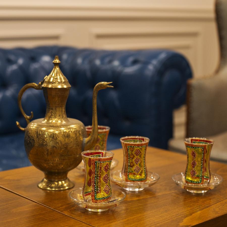Boutique 19 Hotel Baku Exteriör bild A traditional tea set