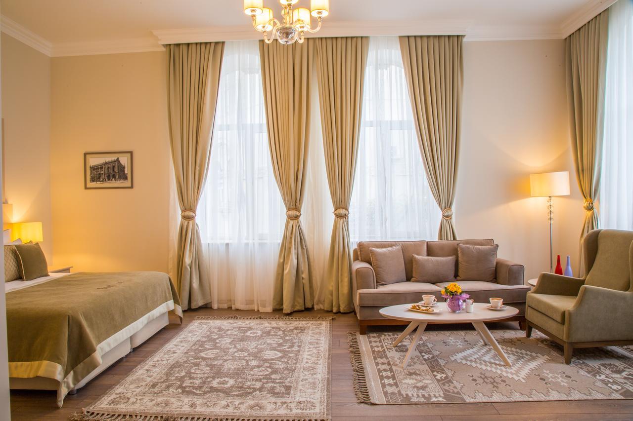 Boutique 19 Hotel Baku Exteriör bild A suite at the hotel