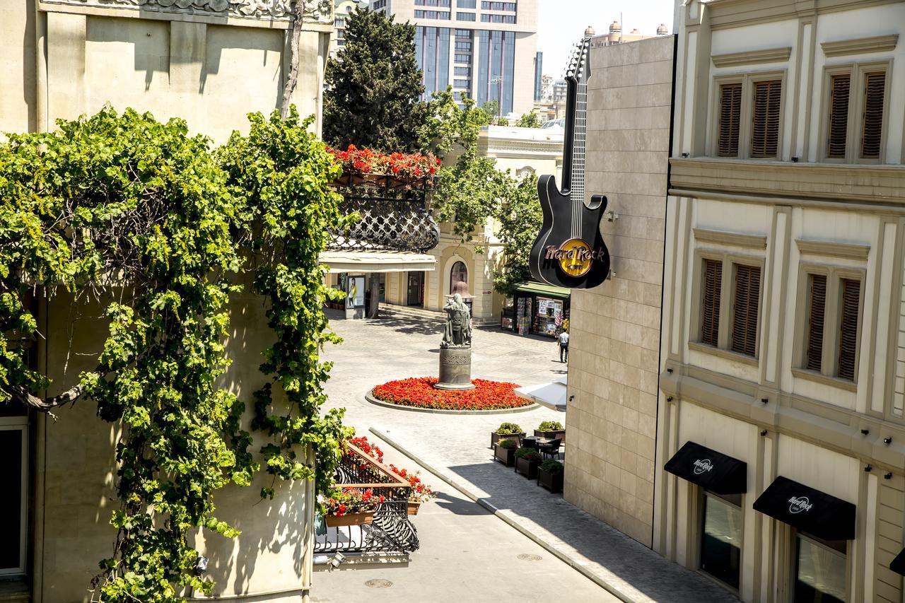 Boutique 19 Hotel Baku Exteriör bild The Hard Rock Cafe in Athens, Greece