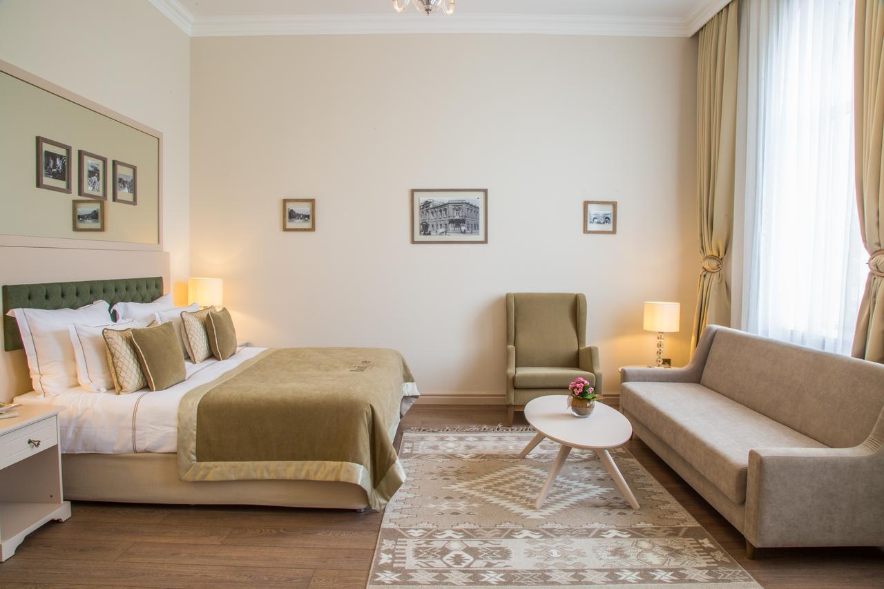 Boutique 19 Hotel Baku Exteriör bild A room at the hotel