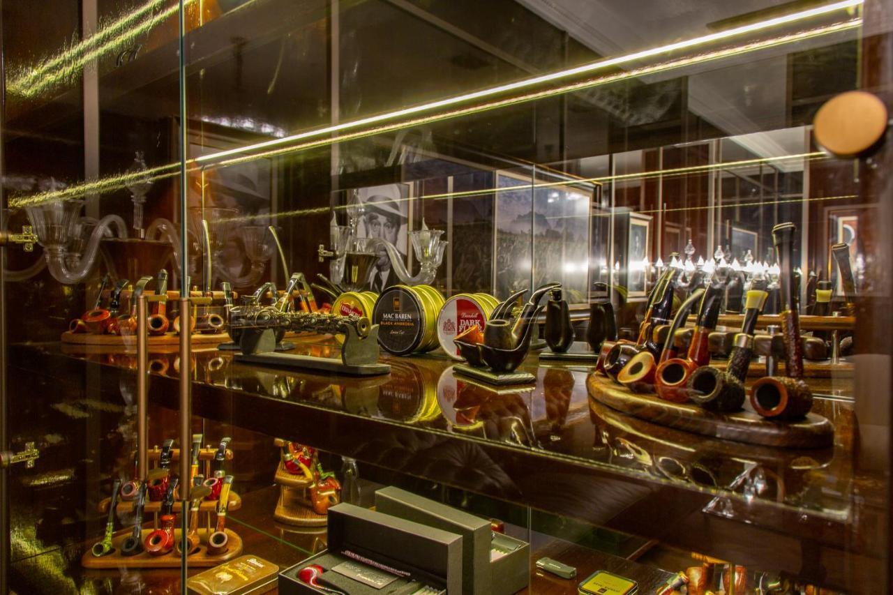 Boutique 19 Hotel Baku Exteriör bild The perfume museum