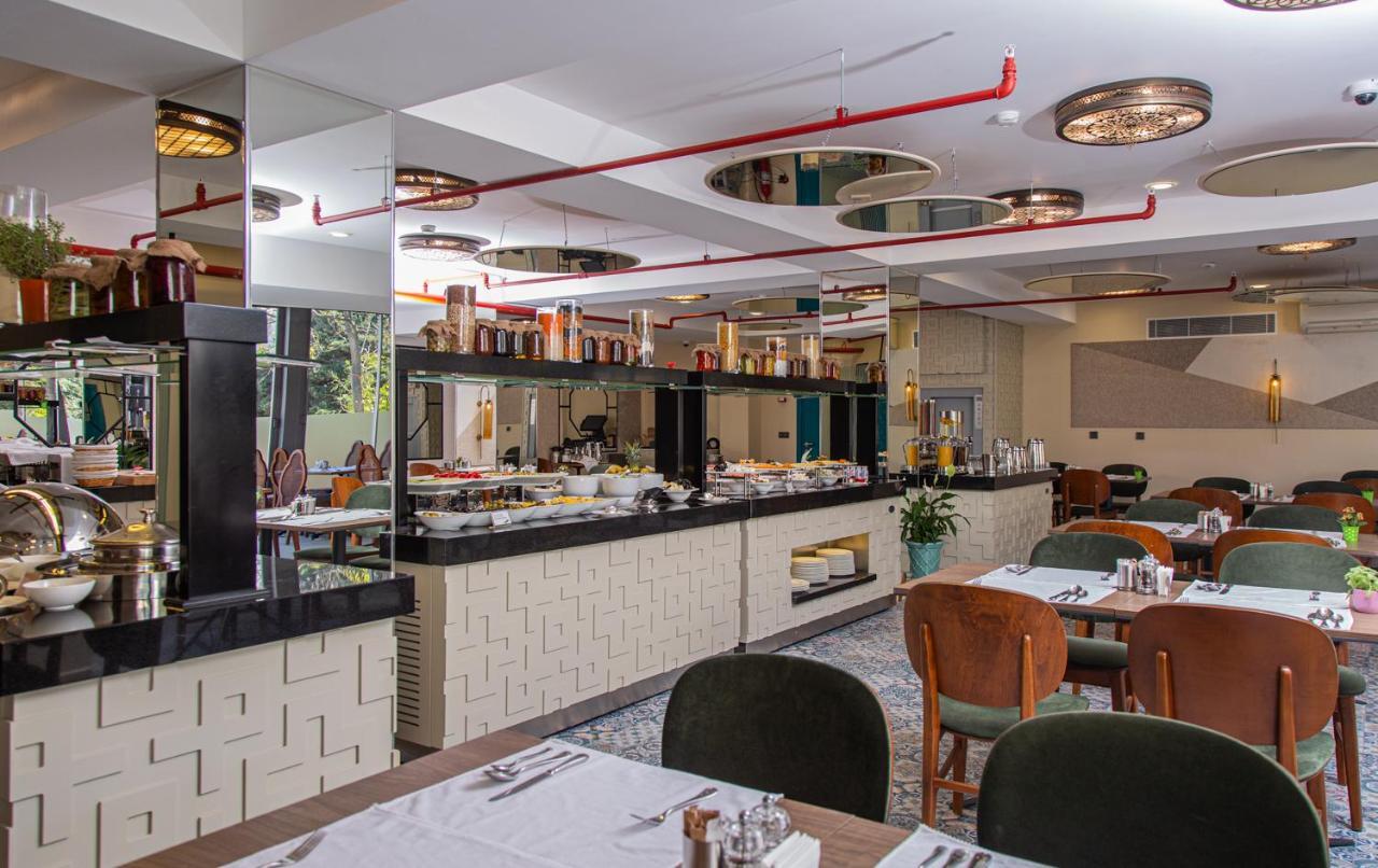 Boutique 19 Hotel Baku Exteriör bild The restaurant